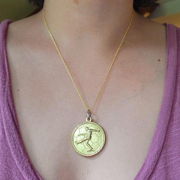 Vintage Gold Soccer Football Medallion Necklace - Picture 7 of 8